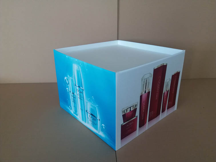 化妆品促销台公司，纸质堆头印刷有创意