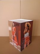 人们喜欢漂亮的纸质促销台，就像喜欢美女